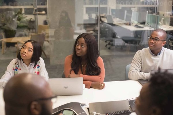 Les avantages de l'apprentissage pour les jeunes et les entreprises